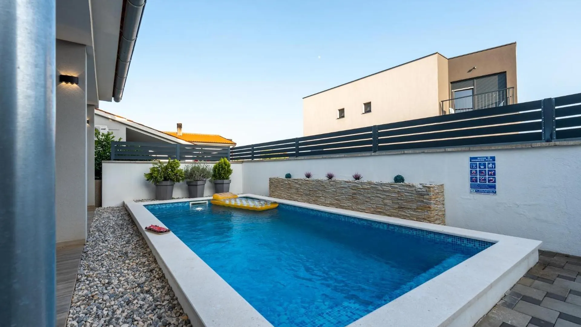 House Adeo With Private Pool, Pula Βίλα
