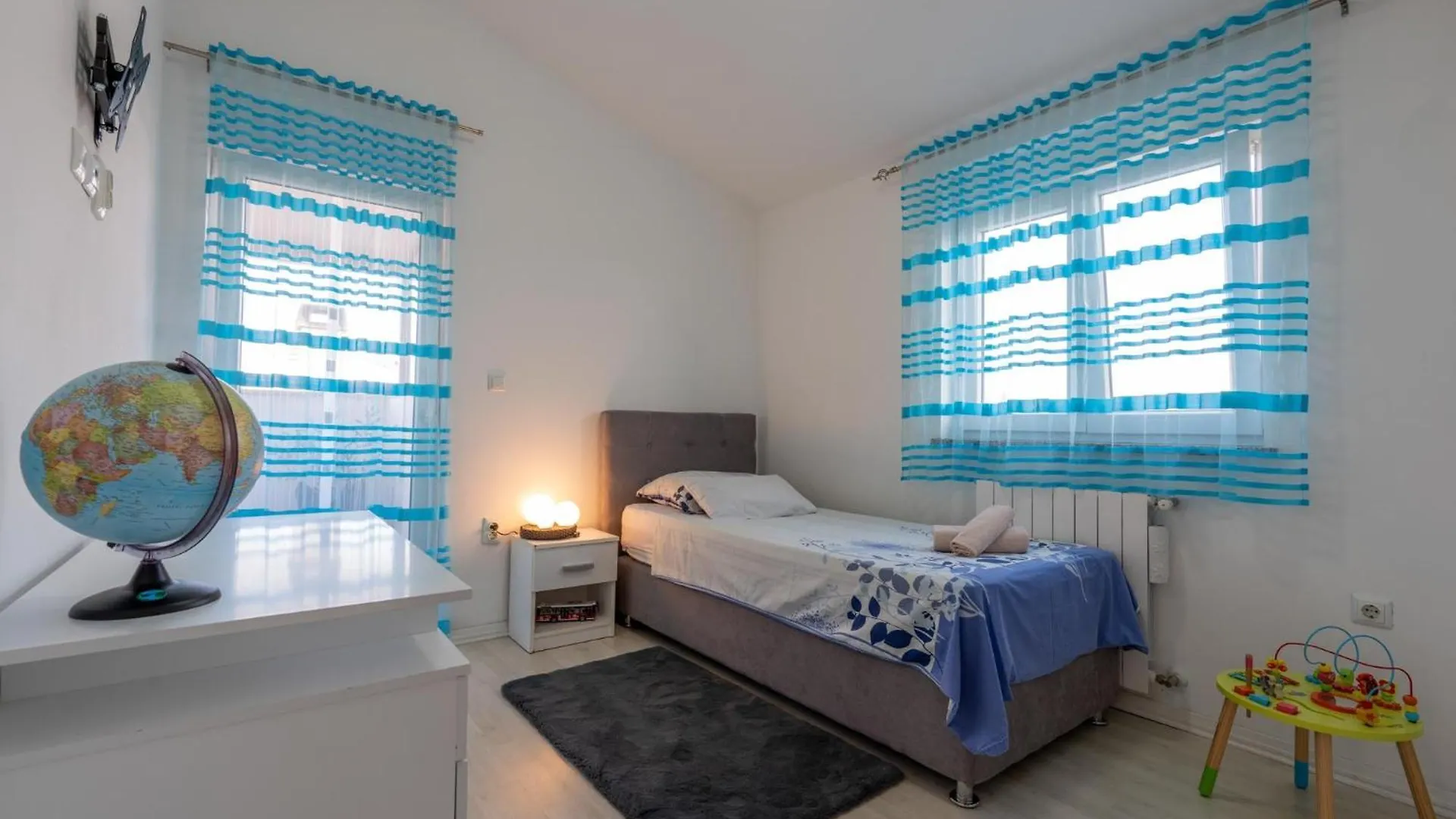 House Adeo With Private Pool, Pula Βίλα 0*,