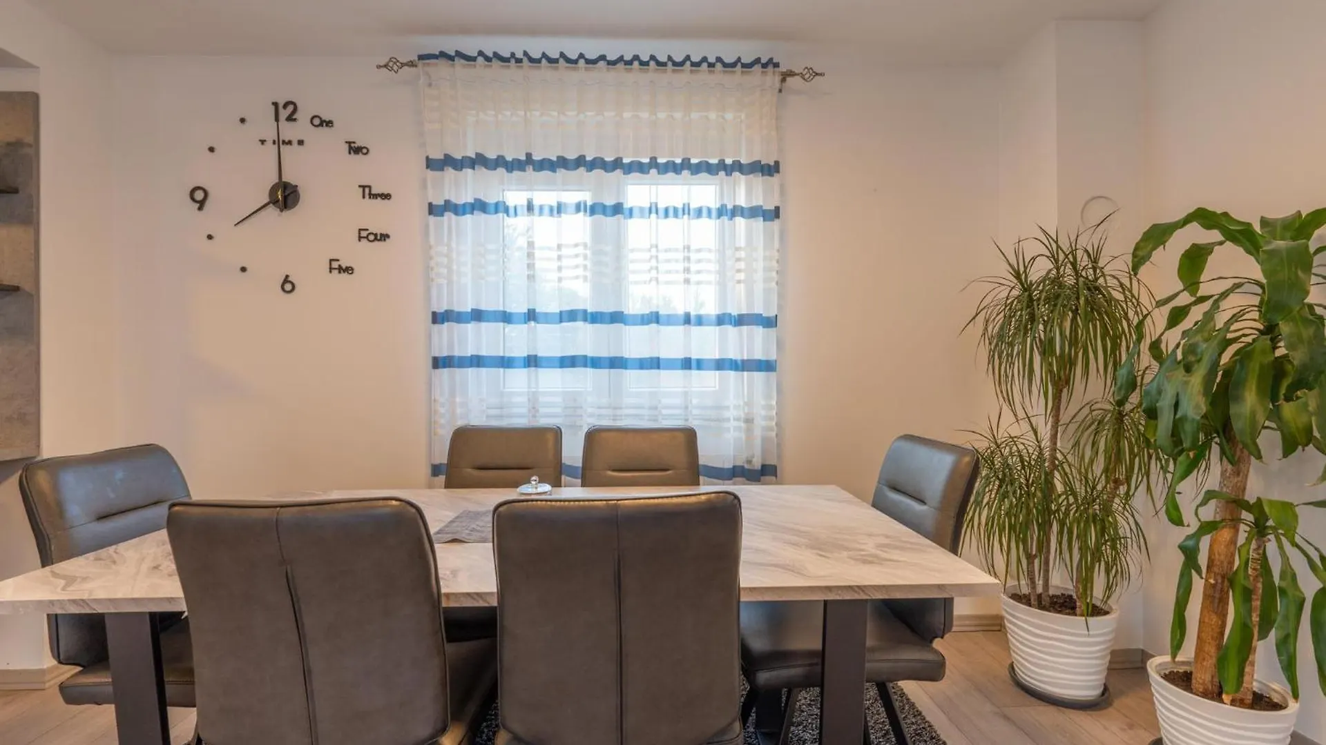 House Adeo With Private Pool, Pula Βίλα