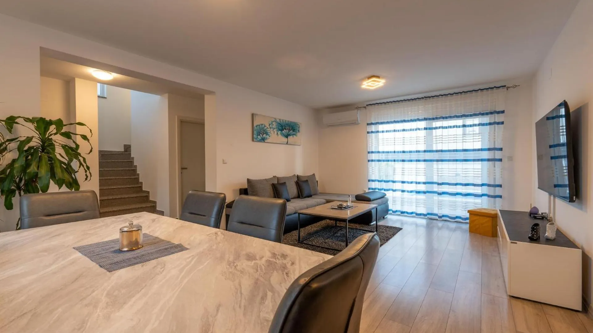 House Adeo With Private Pool, Pula Βίλα