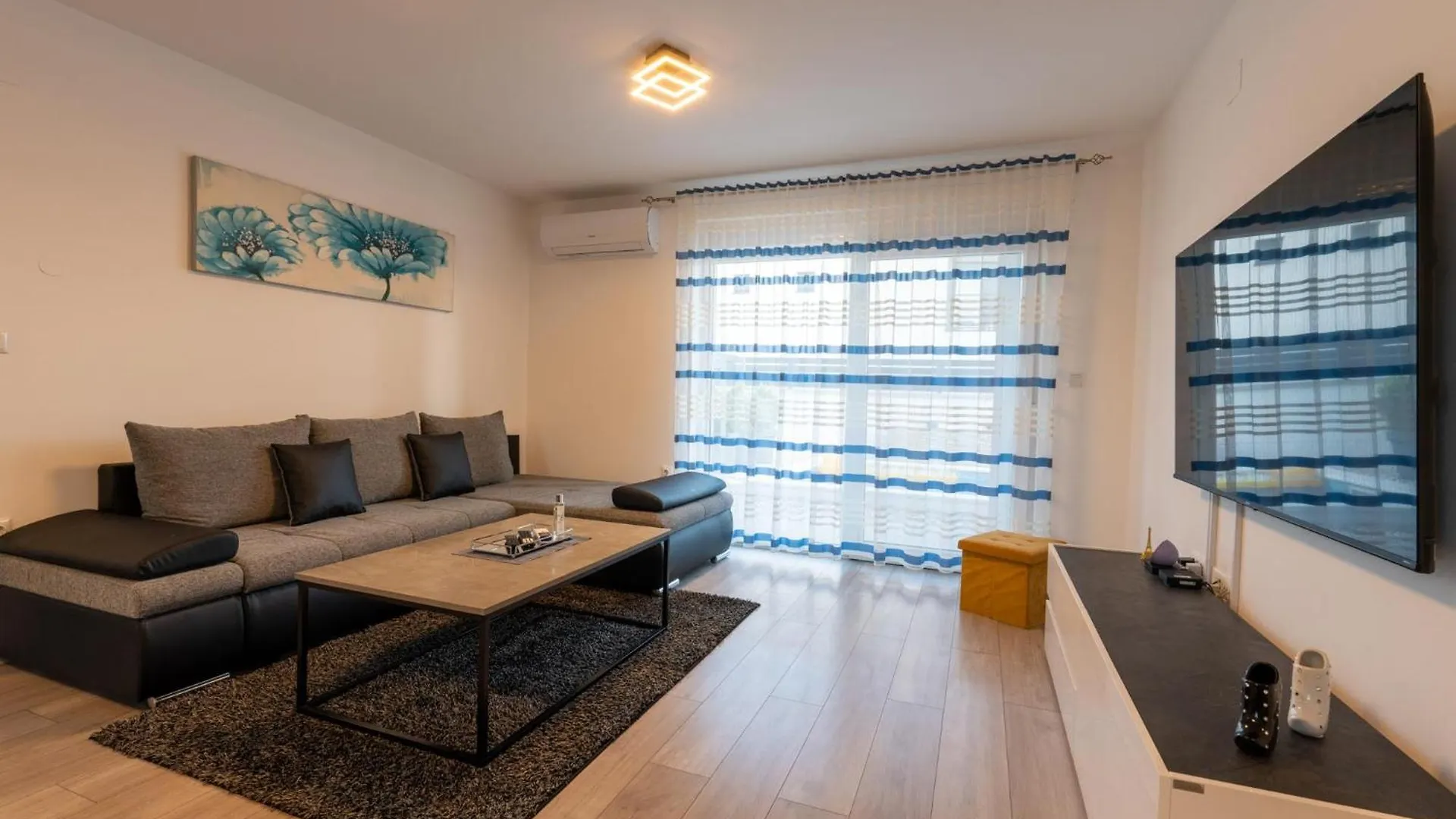 Vila House Adeo With Private Pool, Pula